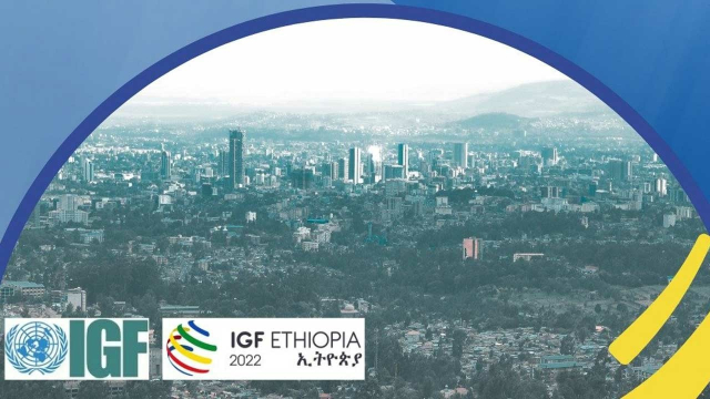 Blick auf Addis Abeba mit Logo der Konferenz