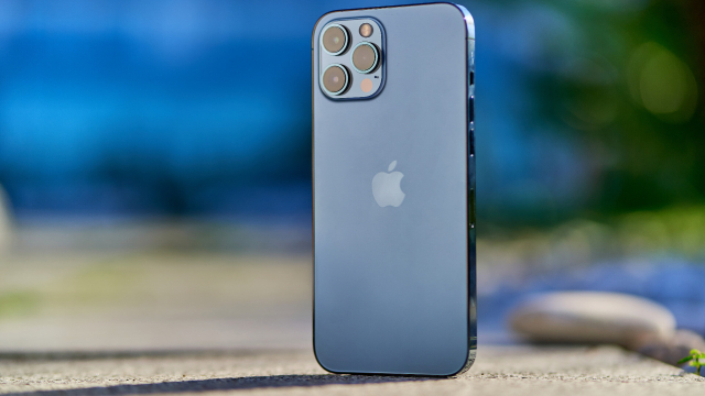 Ein stehendes iPhone