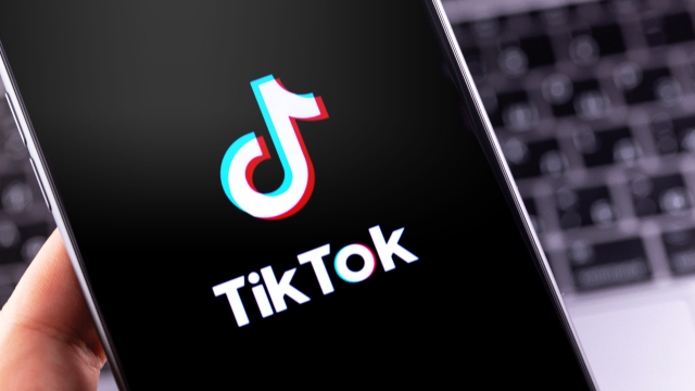 TikTok auf einem Smartphone