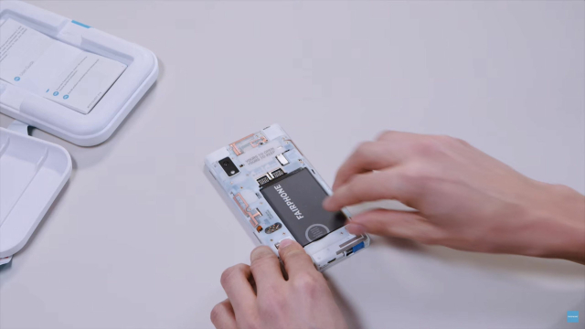 Geöffnetes Fairphone