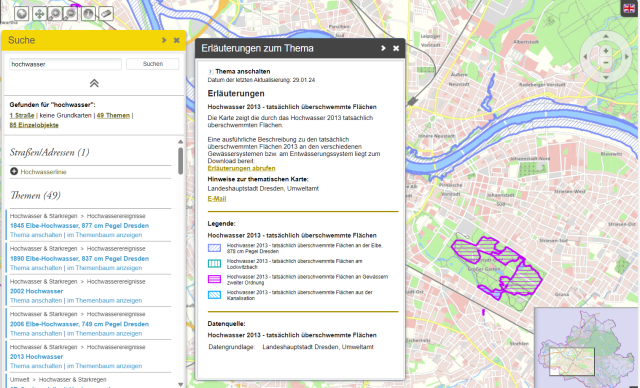 Screenshot vom Themenstadtplan mit dem angeschalteten Thema "Hochwasser 2013". Man sieht die 2013 überschwemmten Flächen auf dem Stadtplan sowie ein Fenster mit Suchergebnissen mit 49 gefunden Themen mit "Hochwasser".