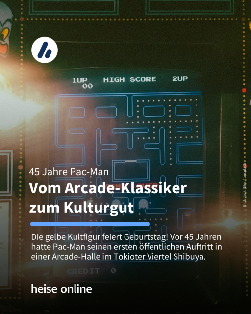 Das Bild zeigt einen Pac Man Arcade Automaten. Im Bild steht: "45 Jahre Pac-Man 
Vom Arcade-Klassiker 
zum Kulturgut" dadrunter steht: "Die gelbe Kultfigur feiert Geburtstag! Vor 45 Jahren hatte Pac-Man seinen ersten öffentlichen Auftritt in einer Arcade-Halle im Tokioter Viertel Shibuya."