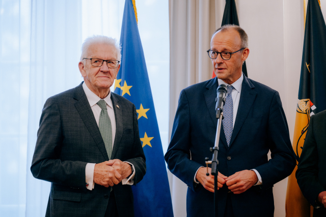 Ministerpräsident Winfried Kretschmann (links) und Bundeskanzler Friedrich Merz (rechts) in Stuttgart. Fotos: Staatsministerium BW / Ilkay Karakurt